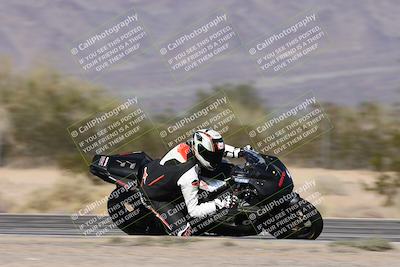 media/Dec-01-2025-Moto Forza (Mon) [[2daa91e15f]]/2-Intermediate Group/Session 3 (Turn 7 Inside Pans)/